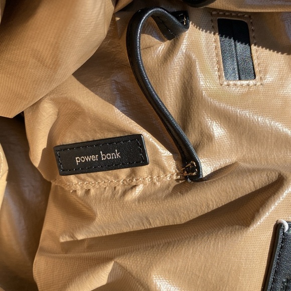 EUC Caraa Sport Tote- Black Quilted Nylon - Picture 5 of 16